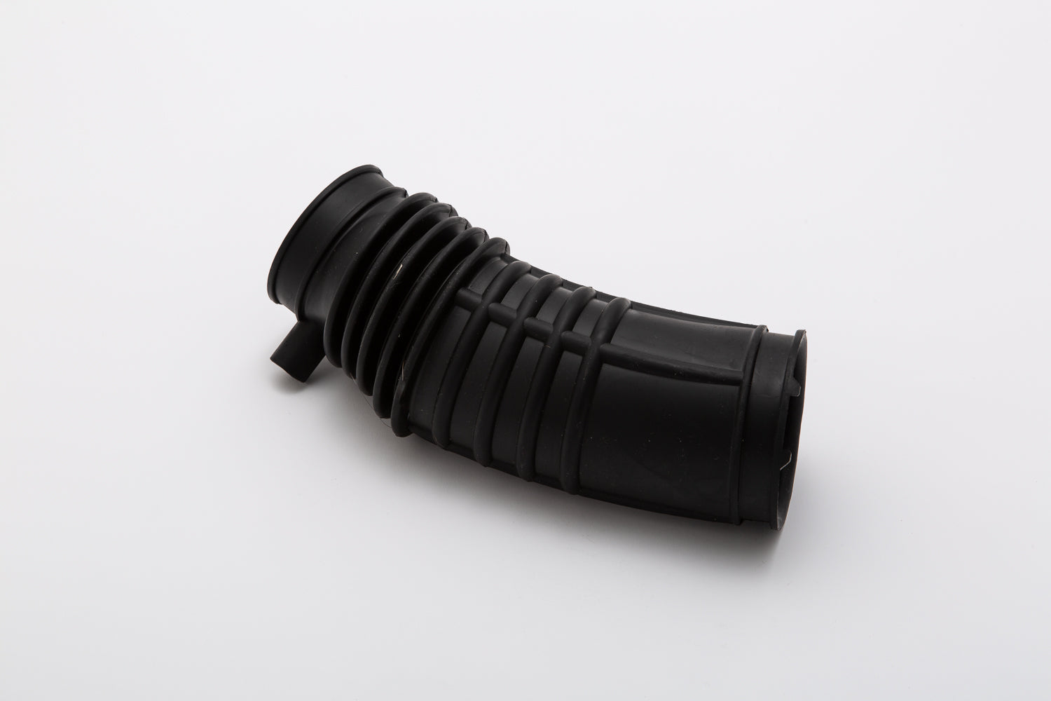 ASTON MARTIN DUCT - INDUCTION FLEXIBLE LH (1R12-083197-AD)