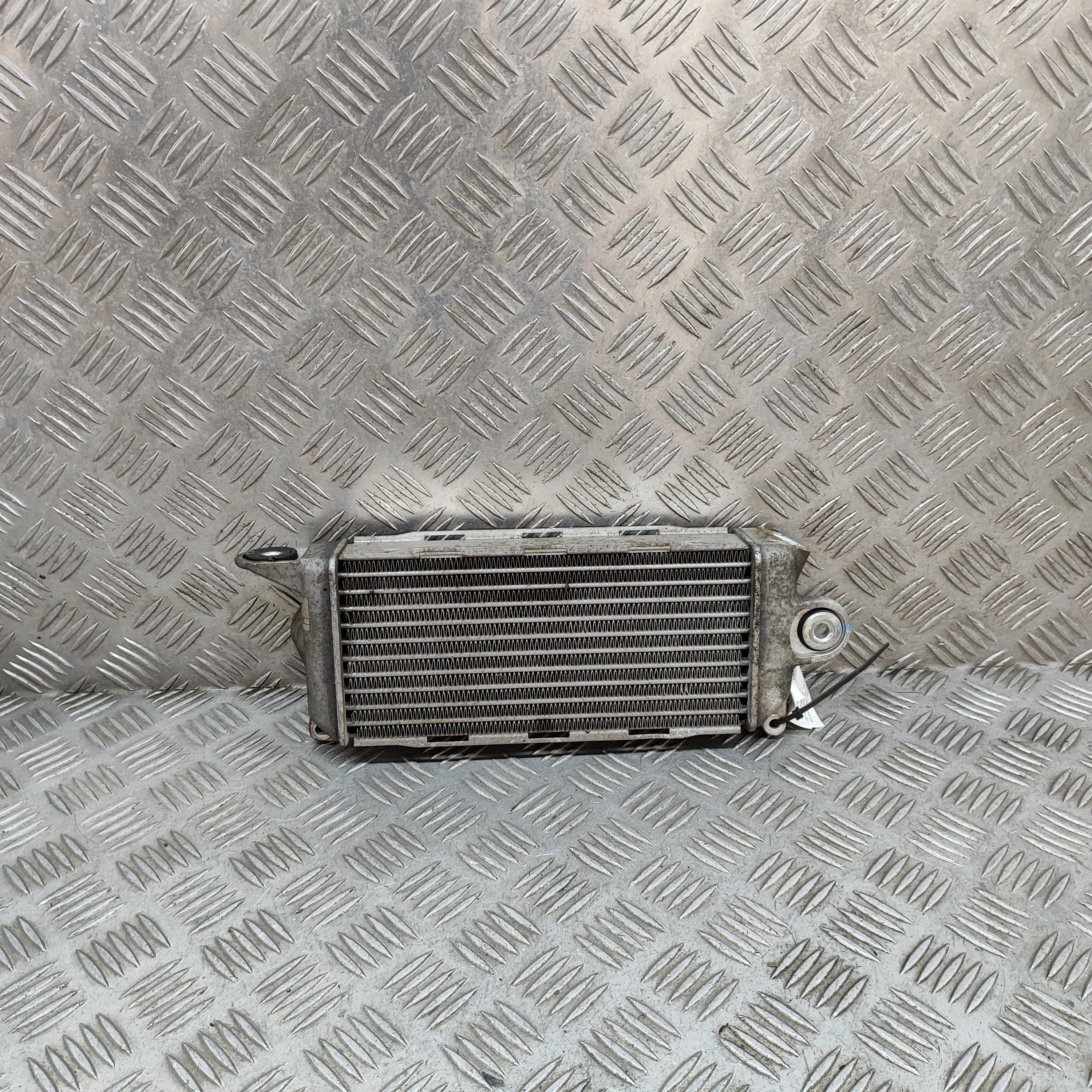 ASTON MARTIN ENGINE OIL COOLER (JY53-6A642-AB)