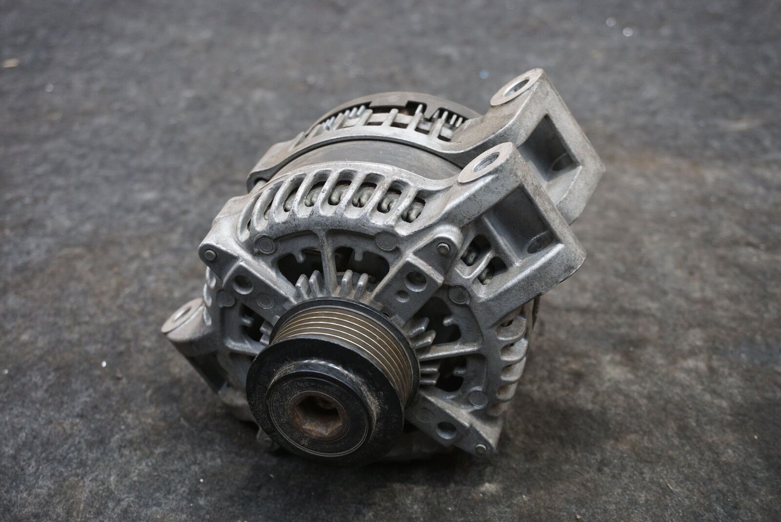 ASTON MARTIN ALTERNATOR ASSY, 200A (8D33-10300-AA)