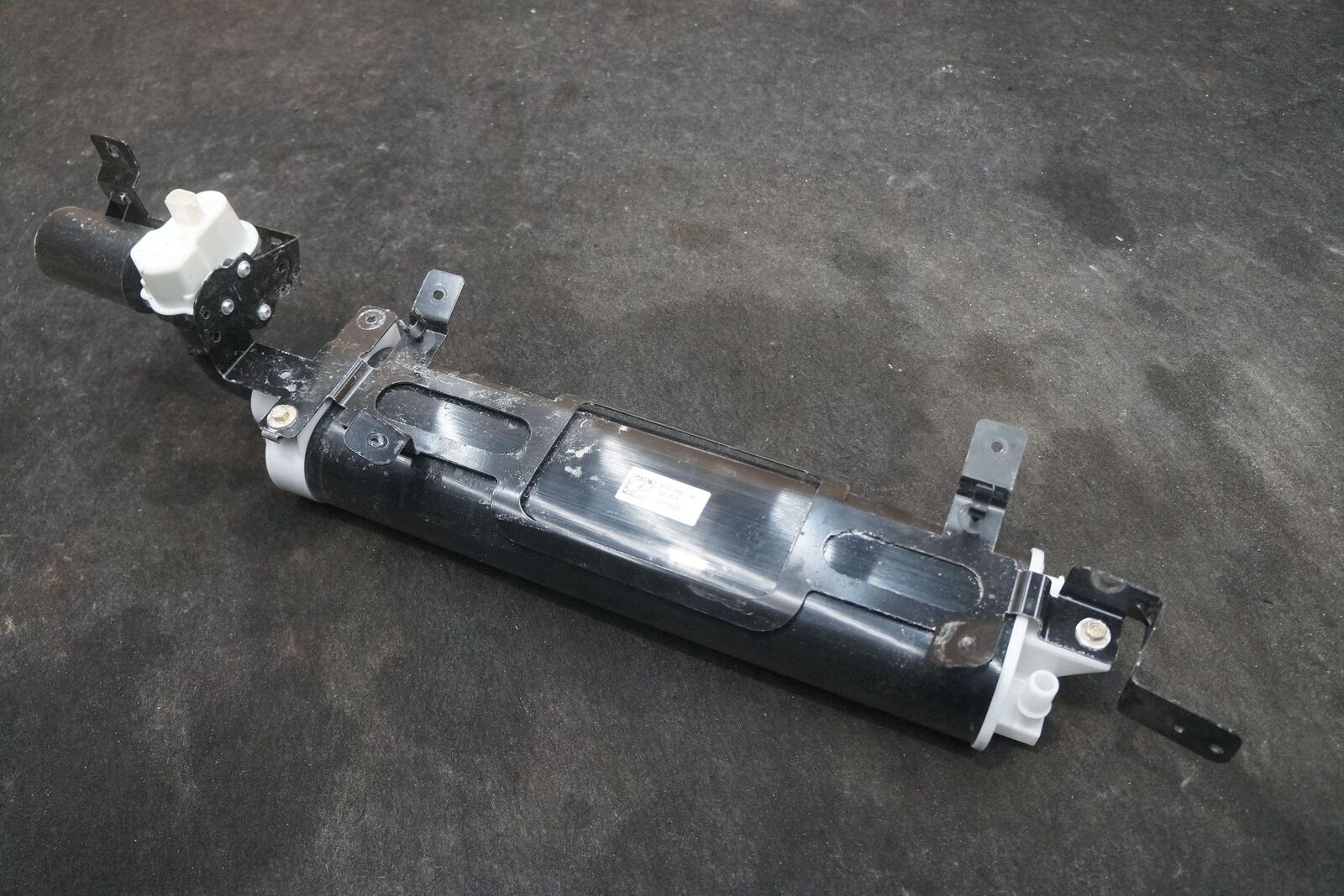 ASTON MARTIN CARBON CANISTER FED (HY53-9G750-AD)