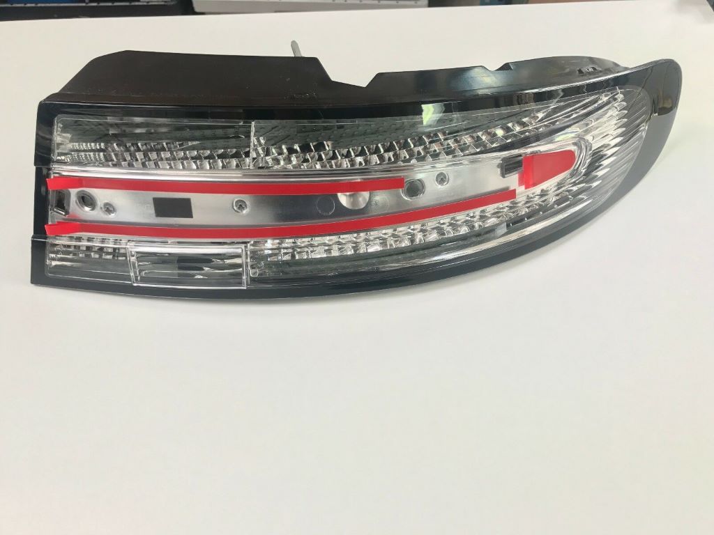 ASTON MARTIN REAR LAMP RH, CLEAR (8D33-37-10142)