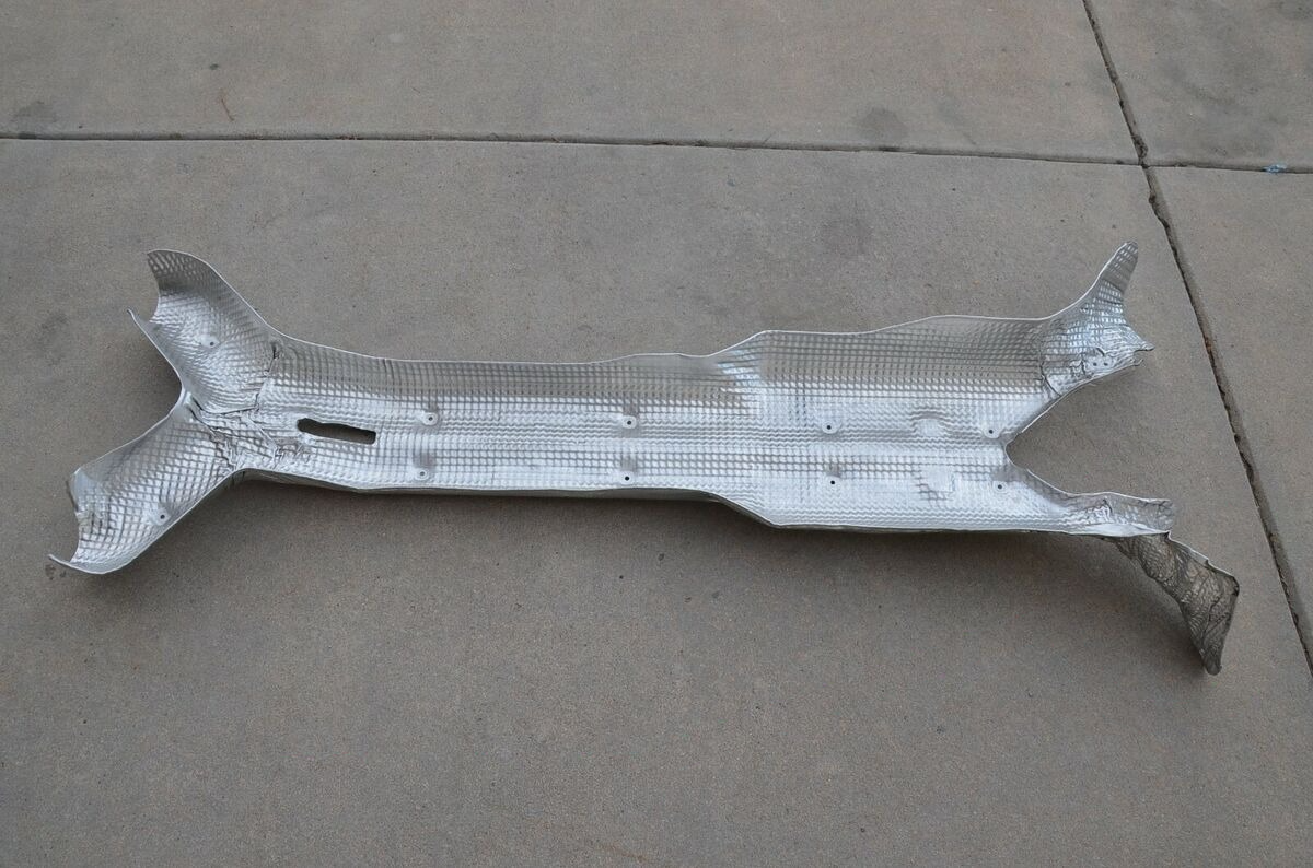 阿斯顿马丁隔热罩 4G43-4A380-Ae