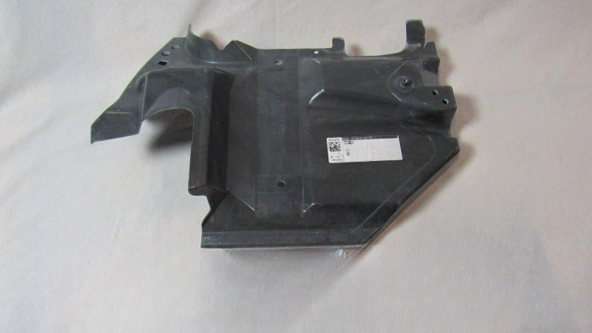 阿斯顿马丁时钟 8D33-15000-Bb