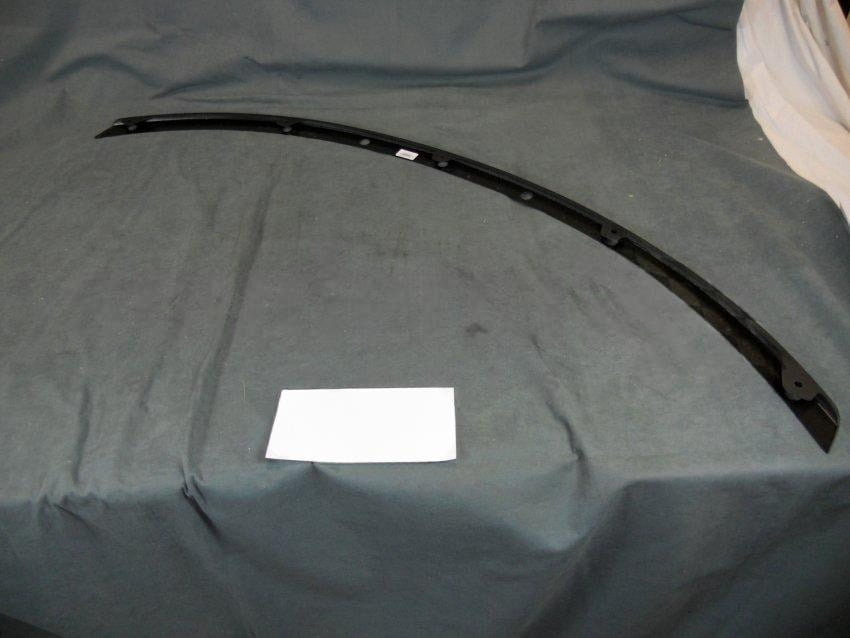 ASTON MARTIN FRONT LOWER SPOILER (6G33-17626-AG)