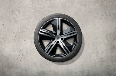 22" Macan exclusive design winter wheel-and-tyre set, high gloss black. Porsche Macan-e Porsche
