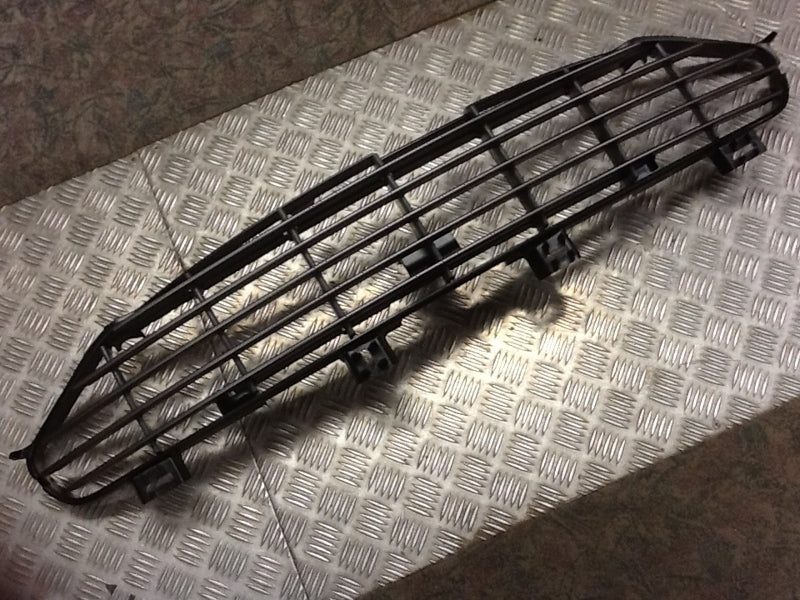 ASTON MARTIN RADIATOR GRILLE & SUPPORT BRIGHT FINISH (9G43-71-11007)