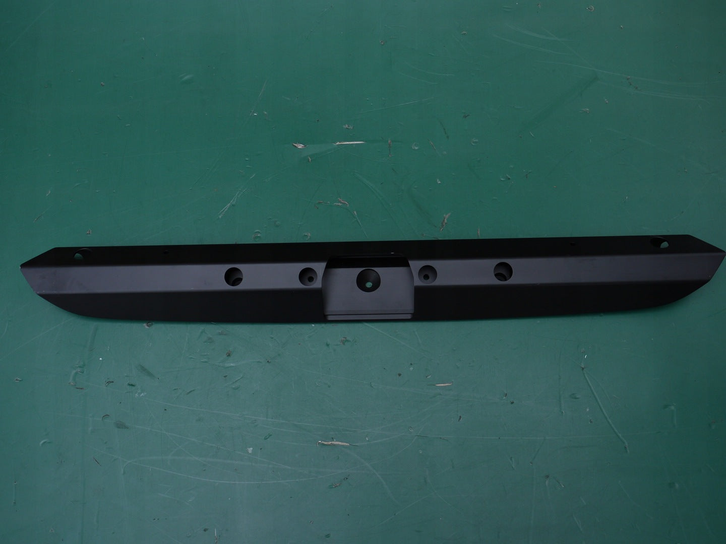ASTON MARTIN COVER REAR BUMPER CRN RH (HY53-15A281-BE)