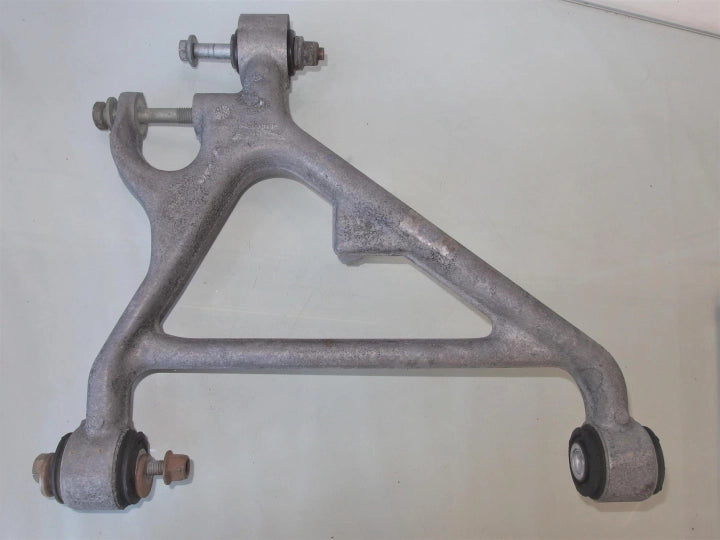 ASTON MARTIN ARM & BUSH ASSY REAR (DG43-5B531-AB)