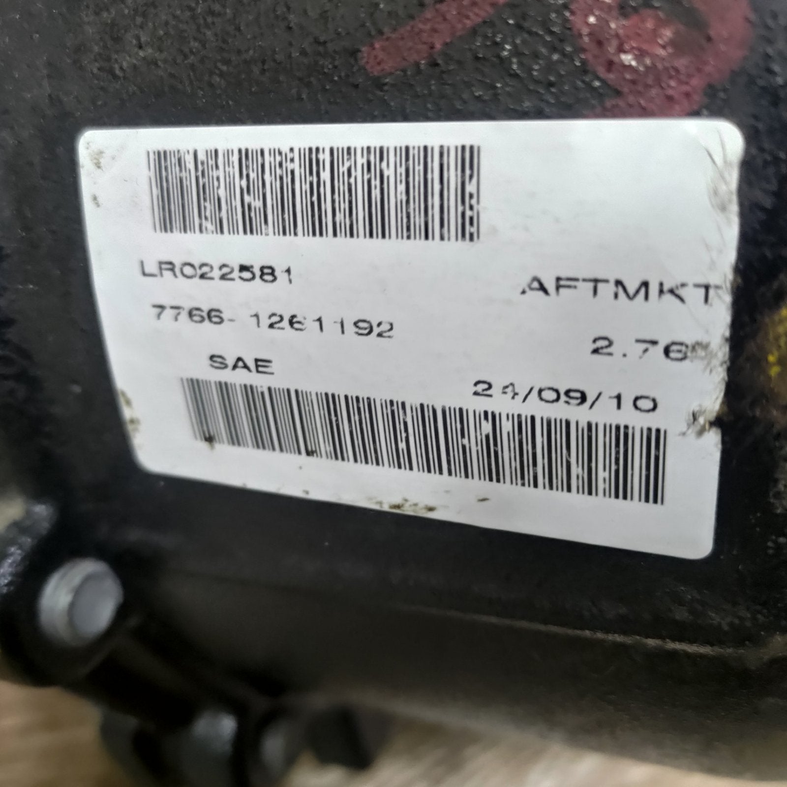 Land Rover Axle - rear
 lr022581