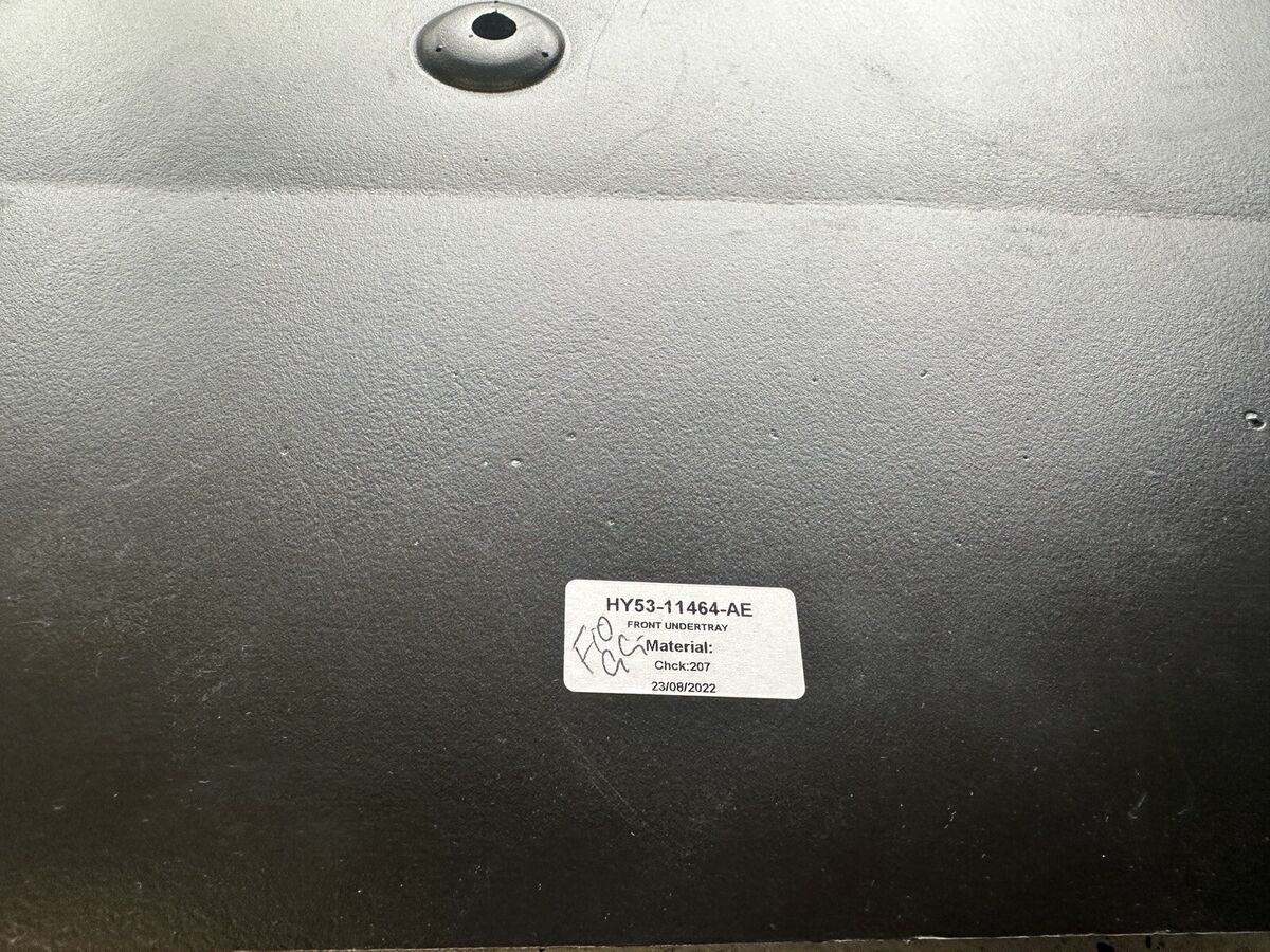 ASTON MARTIN FRONT UNDERTRAY (HY53-11464-AE)