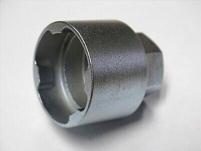 Land Rover Adaptor - wheel nut key
 kbm500200